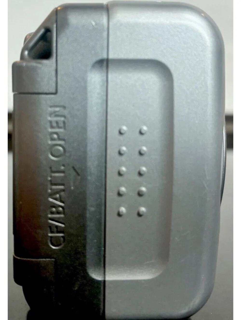 Cannon Power Shot 300 3.2 Pixels Needs Memory Flash Card Silver